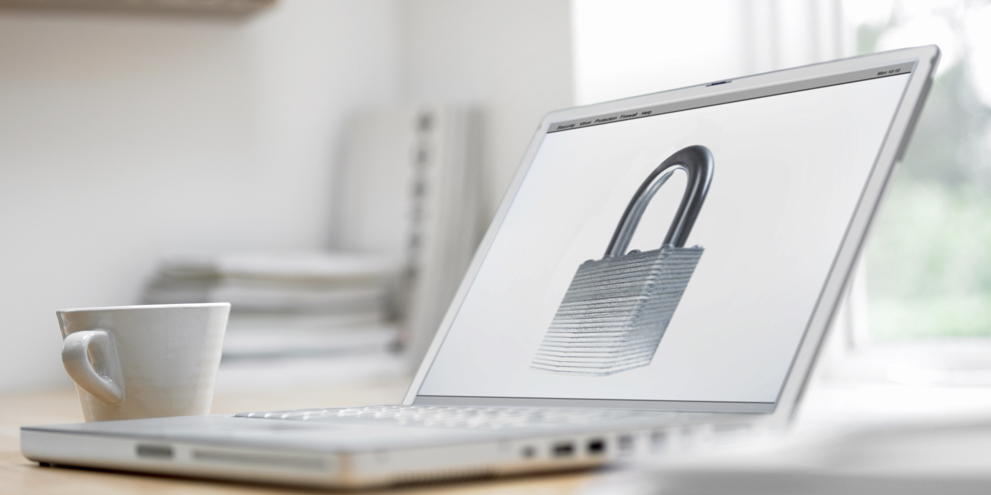 Kako se zaščitim pred krajo identitete na spletu?